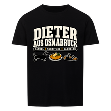 Dieter aus Osnabrück T-Shirt – Dackel, Schnitzel & Sandalen – schwarz